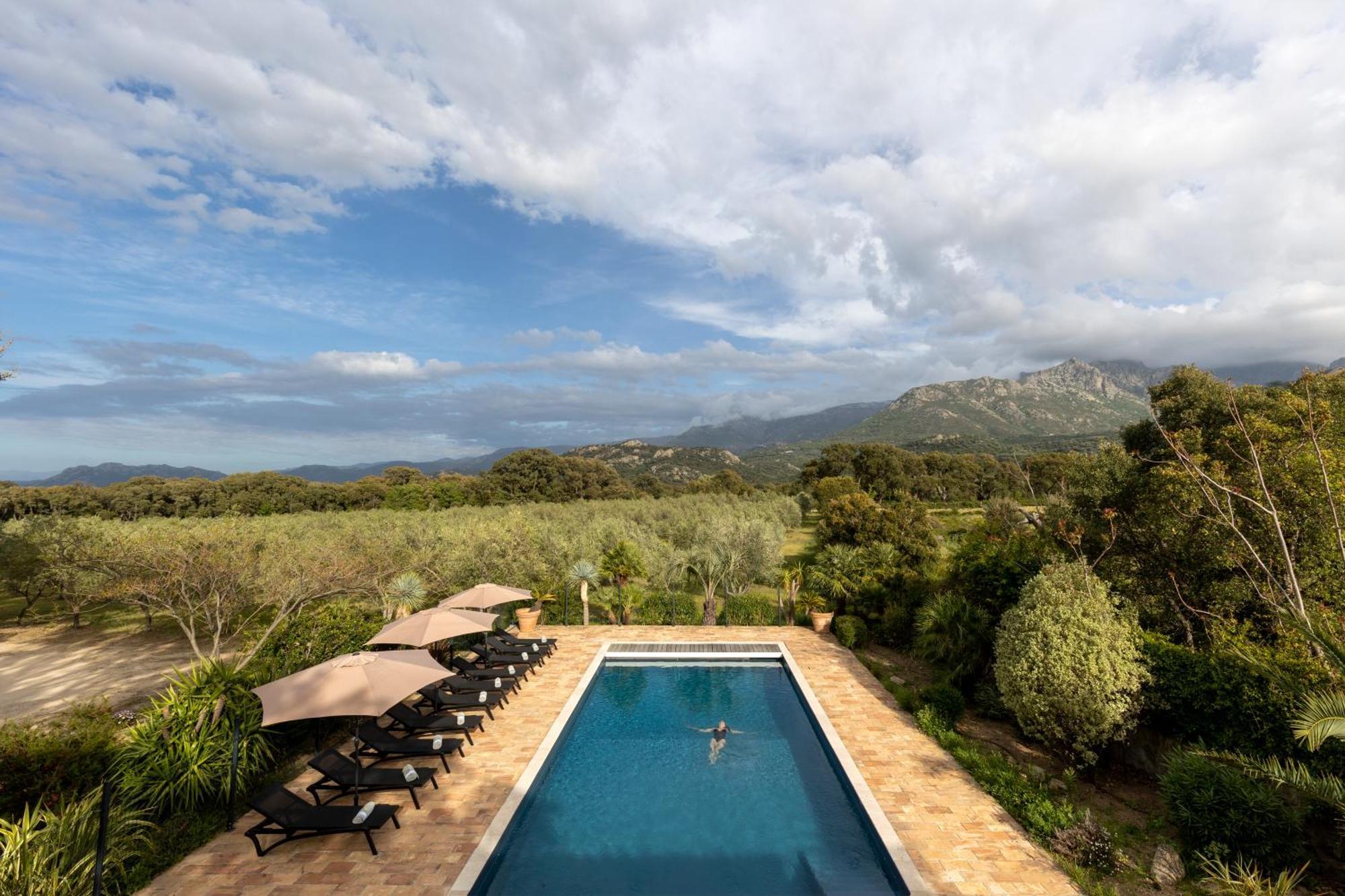 ホテル Domaine Du Reginu Santa-Reparata-di-Balagna エクステリア 写真
